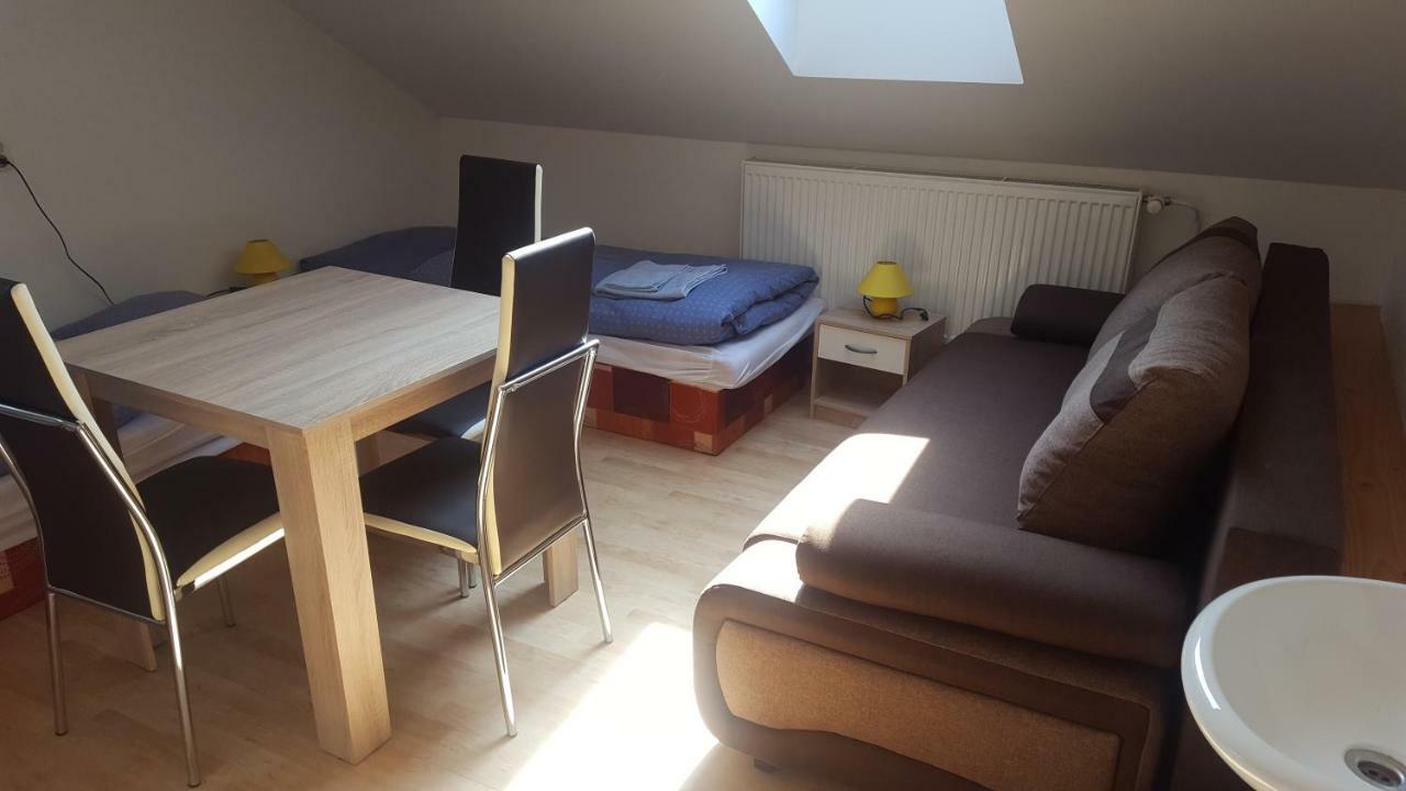 Ubytovanie Adka Hotell Levoča Exteriör bild